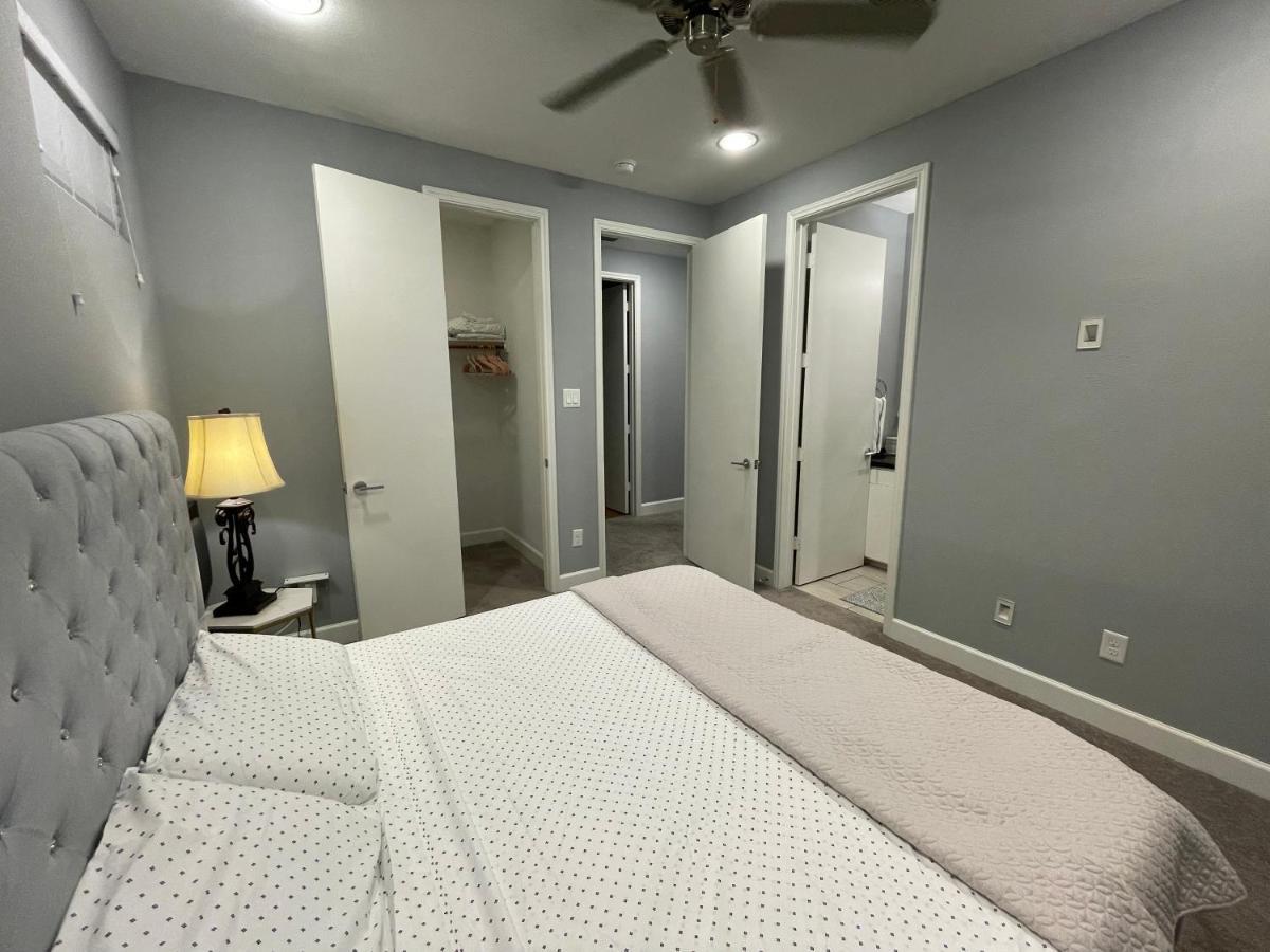 N-E-G Skai Midtown Of Houston Βίλα Εξωτερικό φωτογραφία