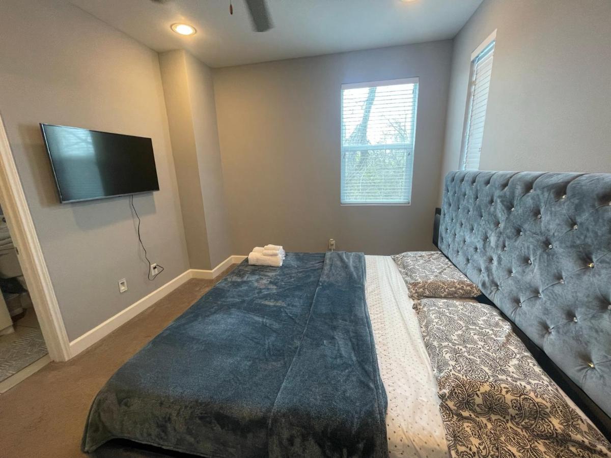 N-E-G Skai Midtown Of Houston Βίλα Εξωτερικό φωτογραφία