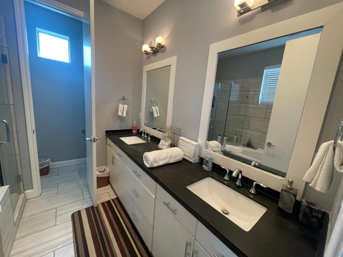 N-E-G Skai Midtown Of Houston Βίλα Εξωτερικό φωτογραφία