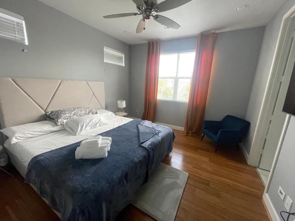 N-E-G Skai Midtown Of Houston Βίλα Εξωτερικό φωτογραφία